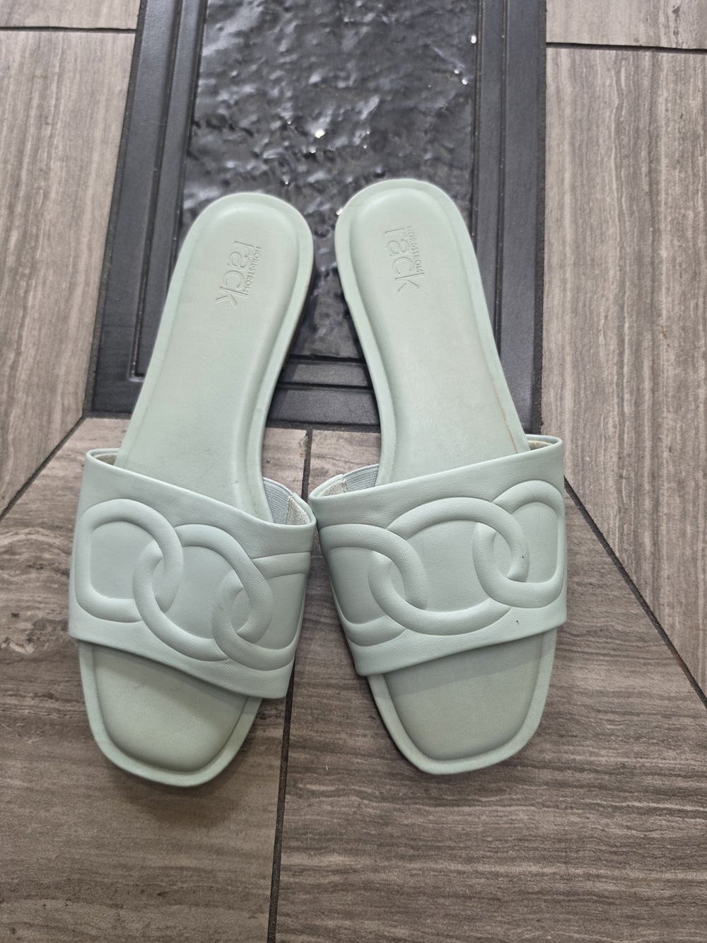 Casual Chain-Link Slide Sandals in Mint Green